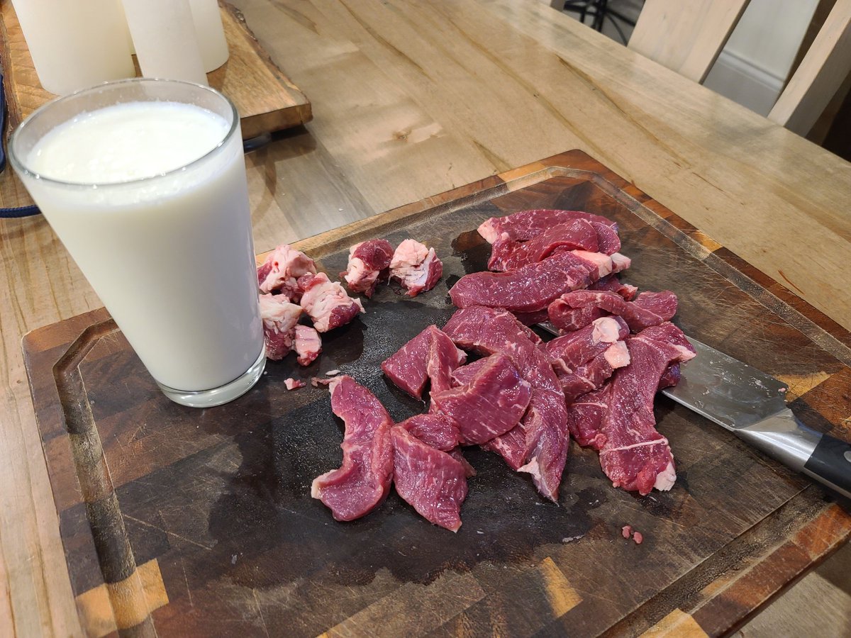 Lunch.  Raw is law.  Steak from <a href="/jakesteaks1/">jakesteaks</a> milk from God Fearing Farms.  Support #regenerativefarming