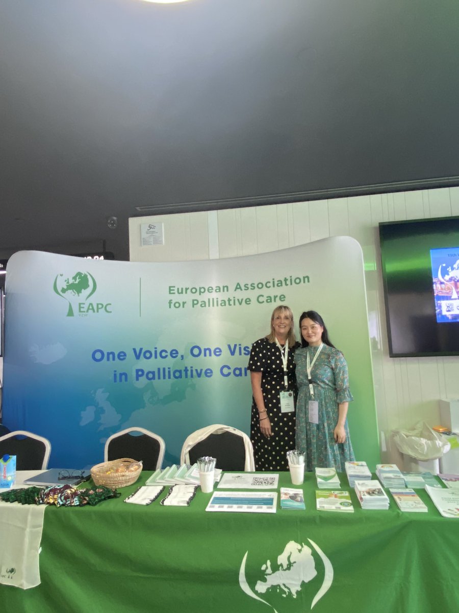 lizhuangshuang (@lizhuangshuang) on Twitter photo Delighted to present findings of my PhD at the EAPC conference in Barcelona today #EAPC2024 Thank you to my very supportive team <a href="/NurseEstherBeck/">Esther Beck</a> @SMcilfatSonja @Felicityfelicity <a href="/UlsterUniSoNP/">Ulster Uni Nursing and Paramedic Science💙</a> <a href="/UlsterUniPhD/">Doctoral College</a> Delighted to present findings of my PhD at the EAPC conference in Barcelona today #EAPC2024 Thank you to my very supportive team <a href="/NurseEstherBeck/">Esther Beck</a> @SMcilfatSonja @Felicityfelicity <a href="/UlsterUniSoNP/">Ulster Uni Nursing and Paramedic Science💙</a> <a href="/UlsterUniPhD/">Doctoral College</a>