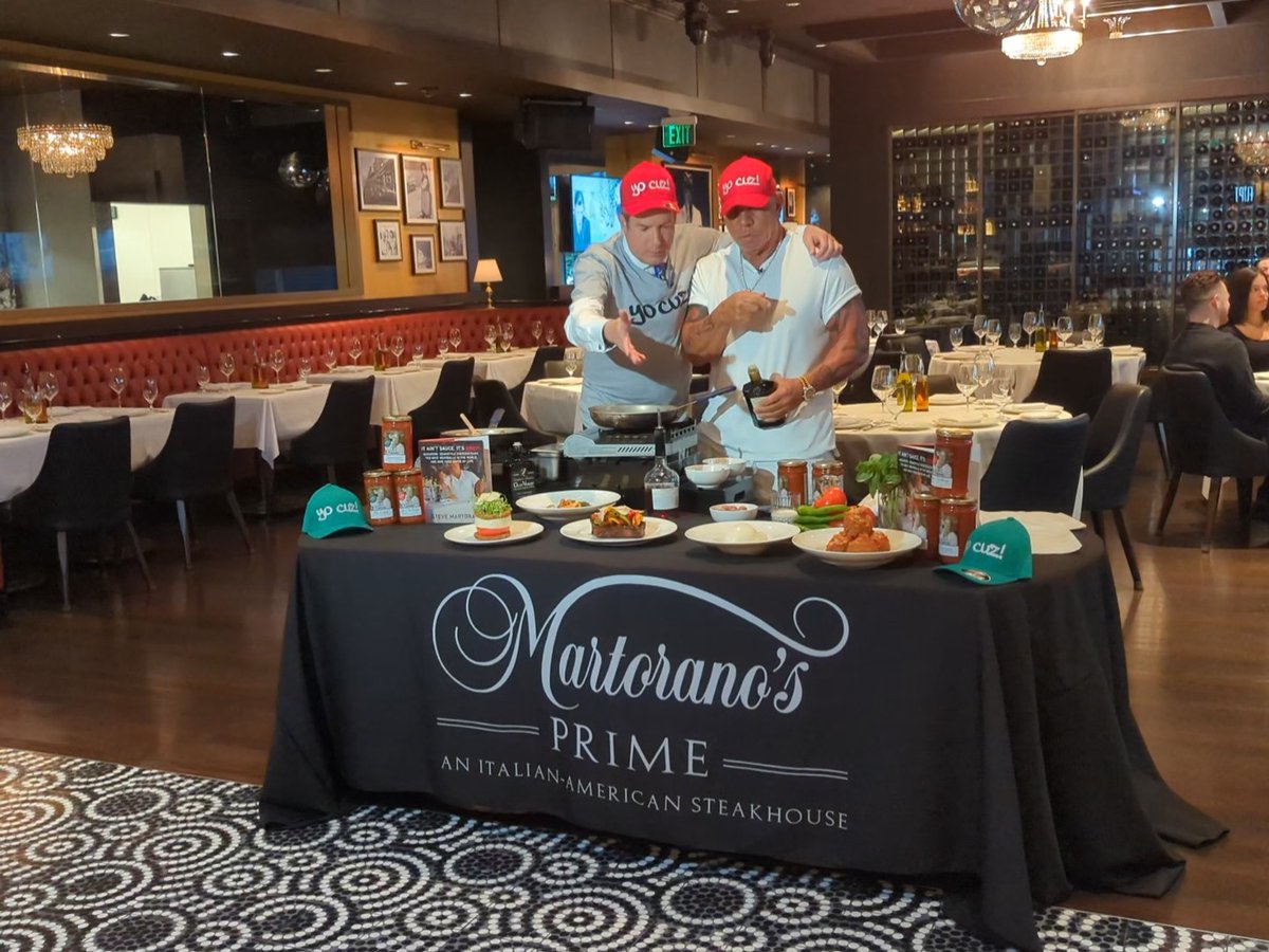 Hornercom's tweet image. Yo Cuz! @BobKellyFOX29 hanging with Steve at Martorano's Prime inside @riverscasinophl today on @FOX29philly