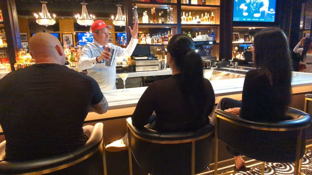 Hornercom's tweet image. Yo Cuz! @BobKellyFOX29 hanging with Steve at Martorano's Prime inside @riverscasinophl today on @FOX29philly