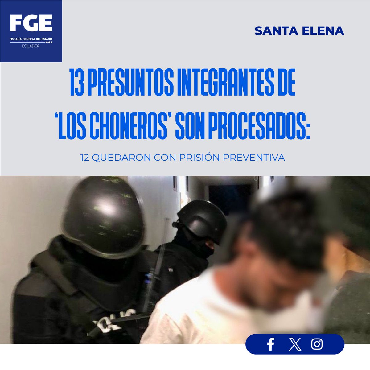 #ATENCIÓN | #SantaElena: #FiscalíaEc formuló cargos contra 13 presuntos integrantes de 'Los Choneros' por #delincuenciaorganizada. Armas, municiones, granadas, droga y 10.000 dólares en efectivo, entre las evidencias. Detalles ⬇️ 🌐 acortar.link/eaLsOl