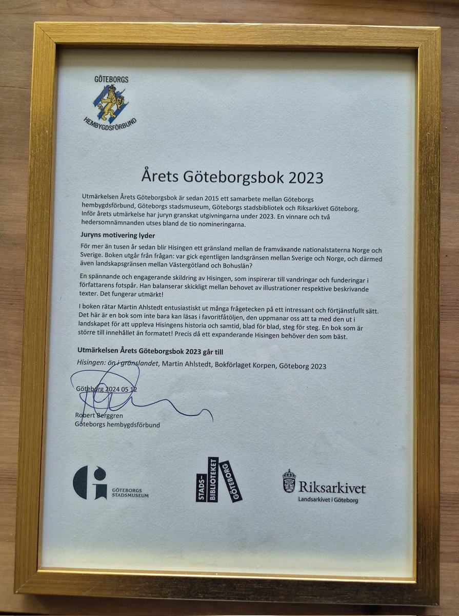 Igår fick min bok Hisingen: ön i gränslandet utmärkelsen Årets Göteborgsbok 2023. Men det var inte det enda roliga som hände. Två hedersomnämnanden delades också ut. Det ena gick även det till @BKorpen, för Pia Lundqvists bok Plats i staden: Göteborgs judiska artonhundratal. >