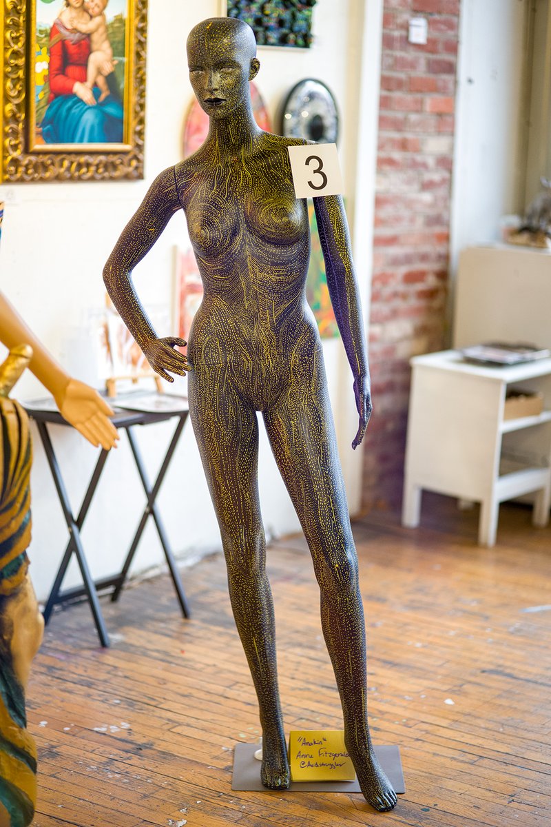 Who's participating in the Denver Colfax Marathon @runcolfax this weekend?

We love contributing mannequin art to the event!

📷 Andy Piper

#denverartsociety #mannequinart #runcolfax #colfaxmarathon