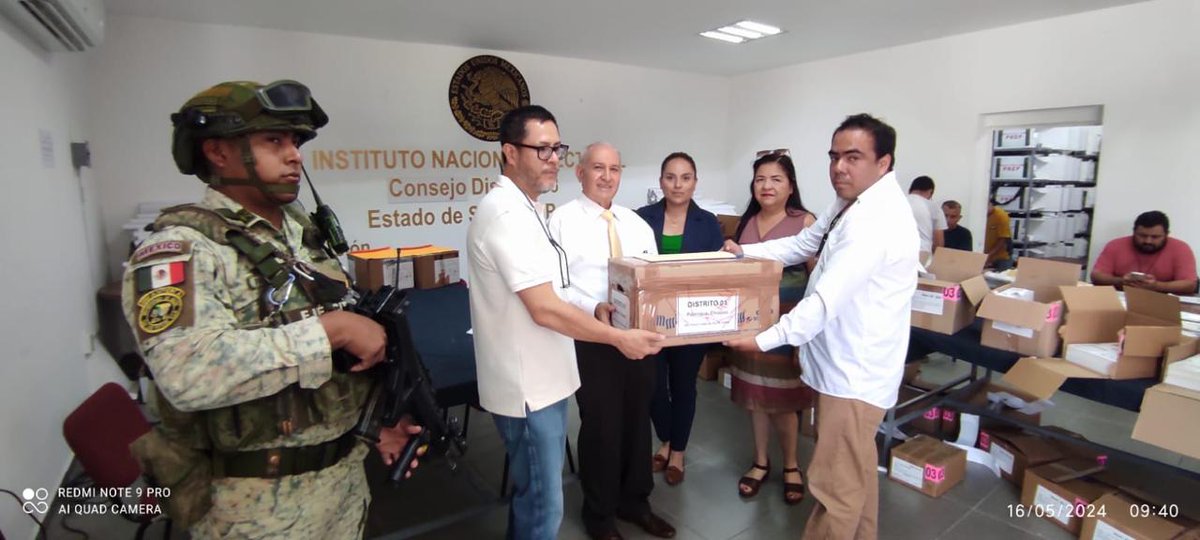 Traslado al Consejo Local de las 3000 boletas de diputados federales del Distrito 01 de Palenque Chiapas , con la finalidad de intercambiar boletas y próximamente recibir las 3000 boletas de RioVerde.JDE03