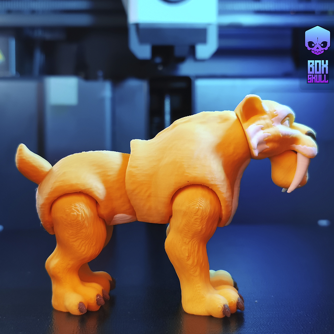 FLEXI - SABER TOOTHED TIGER DIEGO
New design available now on @Cults3D 

cults3d.com/es/modelo-3d/a…

#boxskull #animalprit #cults #Iceage #printst #print3d #animalprint #cults3d #animals #animalslover #prehistoric #ice #SABERTOOTHEDTIGER #bambulab