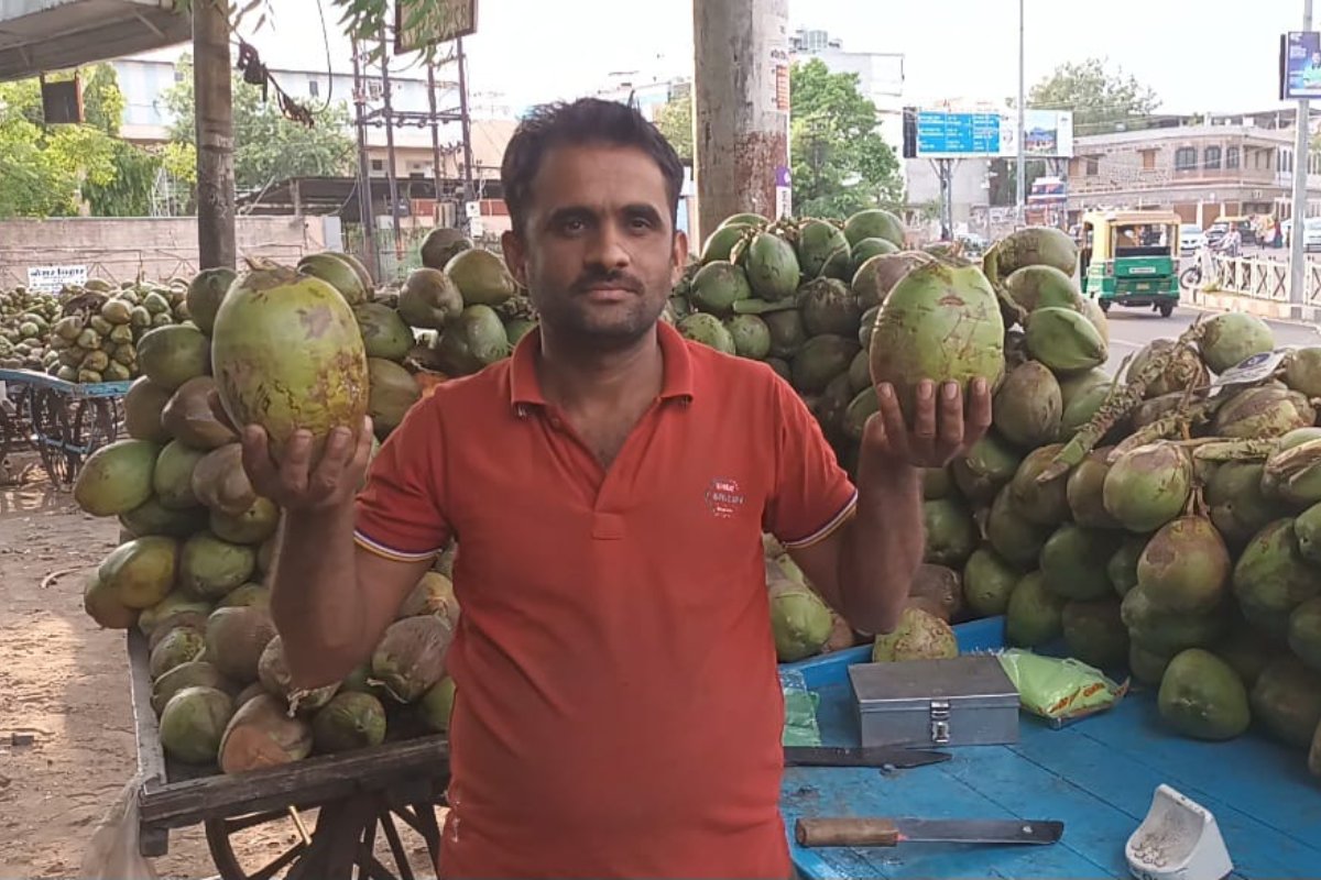 भीषण गर्मी के बीच इन राज्यों के खास नारियल पानी की बढ़ी डिमांड, दोगुना हुआ दाम rajasthan.ndtv.in/rajasthan-news…