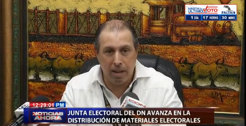 cdn37's tweet photo. #NoticiasAhora.- Junta Electoral del DN avanza en la distribución de mariales electorales
#CDN37 #JuntaDistrito #Elecciones #CanaldeNoticias #CDN https://t.co/P9YuQd72X5