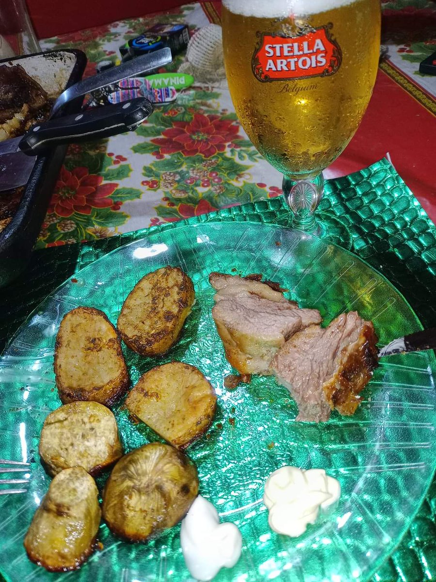 nicanorjuarez28's tweet image. A #almorzar una #carnita al #horno con #papas #rústicas y unas #batatas.... con mí #vieja y mis #Sobrinas 👵🏻👧🏻👧🏻👦🏼😋🥩🍠🍟🍺🥃🍾🏡☀️