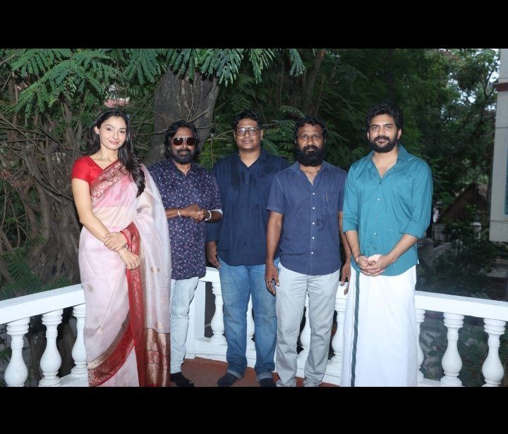 #Kavin next movie Title #Mask
Launched what Pooja images
Starting #Kavin #Andrea
Directed by: vikarnan Ashok 
Produced by : vetrimaaran
music by: GV Prakash Kumar 

#KKMEDIA