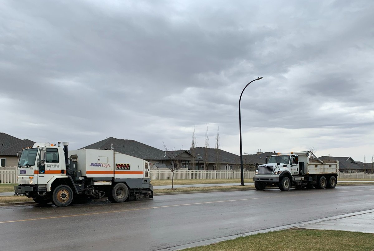 Grey Route street sweeping will finish up today in Zone I (Anders & Sunnybrook). If your street hasn't been completed, don't worry! We'll be starting Green Route sweeping after the long weekend, beginning in Zone A (Kentwood & Johnstone). Learn more at reddeer.ca/streetsweeping