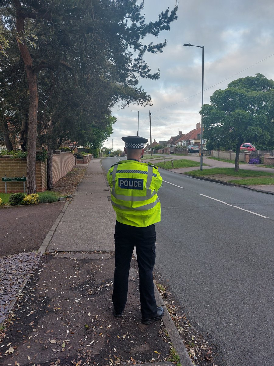 As part of Global Road Safety week, PC Norris and PC Pike have been conducting speed checks on Suffolk Road and Burgh Road. Today nobody was captured over the speed limit, thank you.
#DriveToArrive #Fatal4