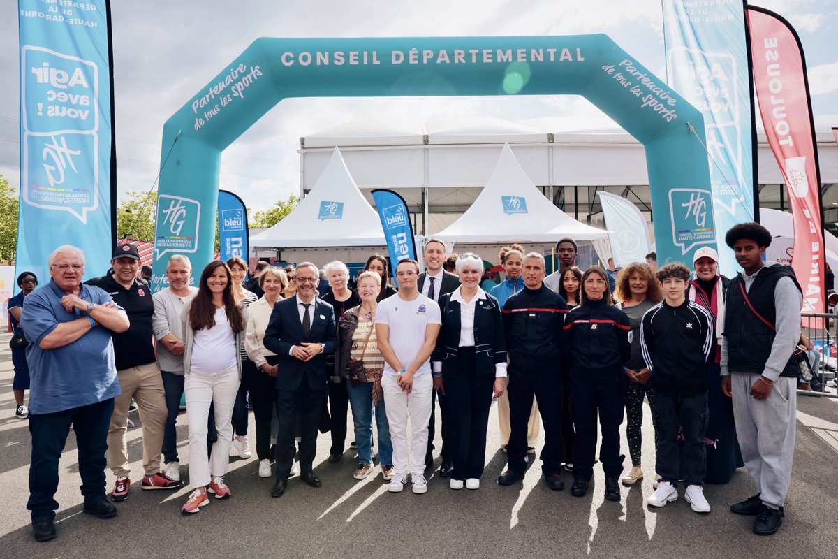 Nos héros et héroïnes du quotidien. Sapeurs-pompiers, sportifs amateurs, responsables associatifs et bénévoles, … ils et elles formeront la haie d’honneur jusqu’au chaudron 🔥 @Paris2024 @HauteGaronne