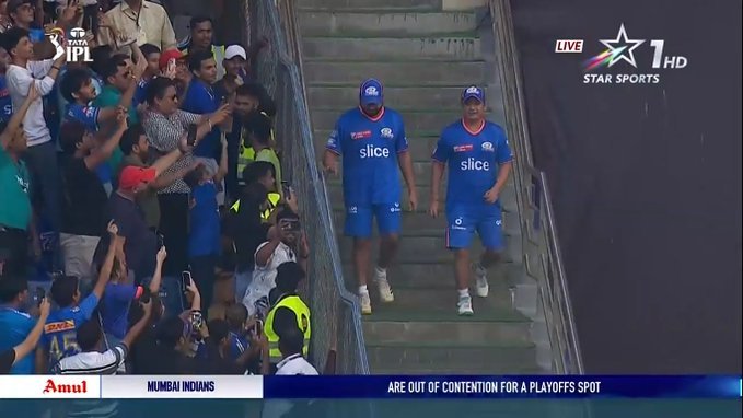 Matthew Hayden in commentary: 🗣️ 

' Players like Rohit Sharma and MS Dhoni are loved so much in India for their behaviors and how they make comfortable everyone around them. They are legends of the country.'

#MIvsLSG