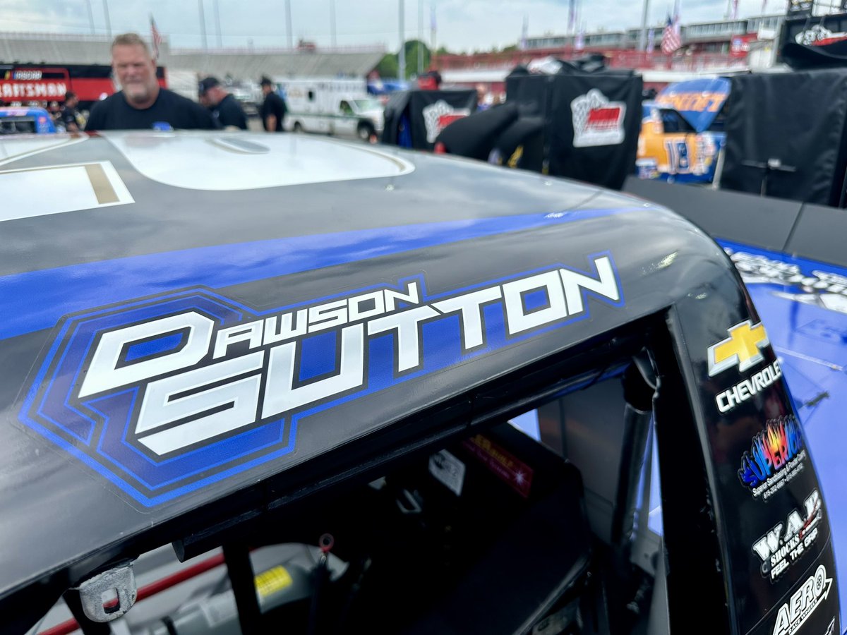 Unloading in process here at @NWBSpeedway for the @NASCAR_Trucks. Technical inspections coming up, followed by a 3 p.m. ET practice session scheduled for today - 📺 @FS1 

#RackleyWAR | #NASCAR