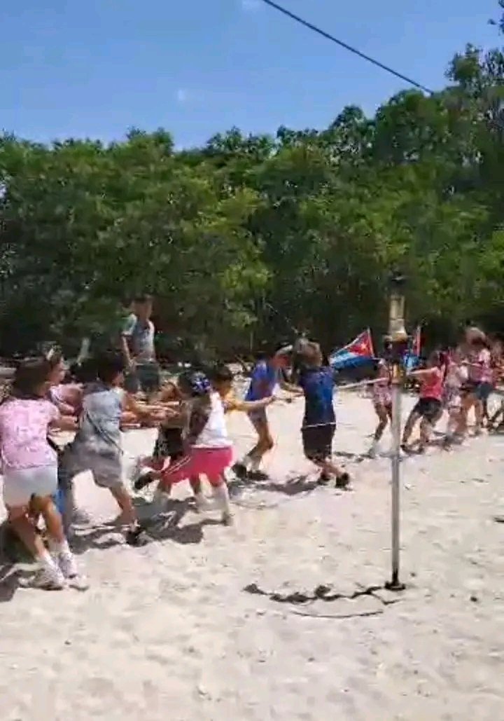 Preparando un verano para la felicidad de todos!!! Modo Verano!!!, En Playa unidos podemos todo!! <a href="/Alexisgonz09/">Alexis Gonzalez Inclan</a> <a href="/NayraLuis1/">Nayra Luis</a> <a href="/madaylinares1/">maday herrera linares</a> <a href="/IrmaLuisaVarga1/">Irma Luisa Vargas Reyna</a> <a href="/rosa_aulet/">Rosa Magdalena Aulet Jiménez</a> <a href="/YaitalyA/">Yaitaly Averoff</a>