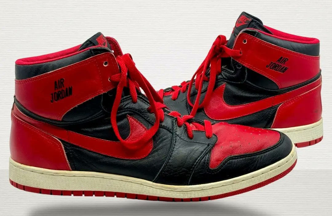 Rare 'Bred' Air Jordan 1 Sample Going Up for Auction The original 1984 prototype features 'Air Jordan' branding on the ankle collar. Full Details HERE: tinyurl.com/yvfnt6rs