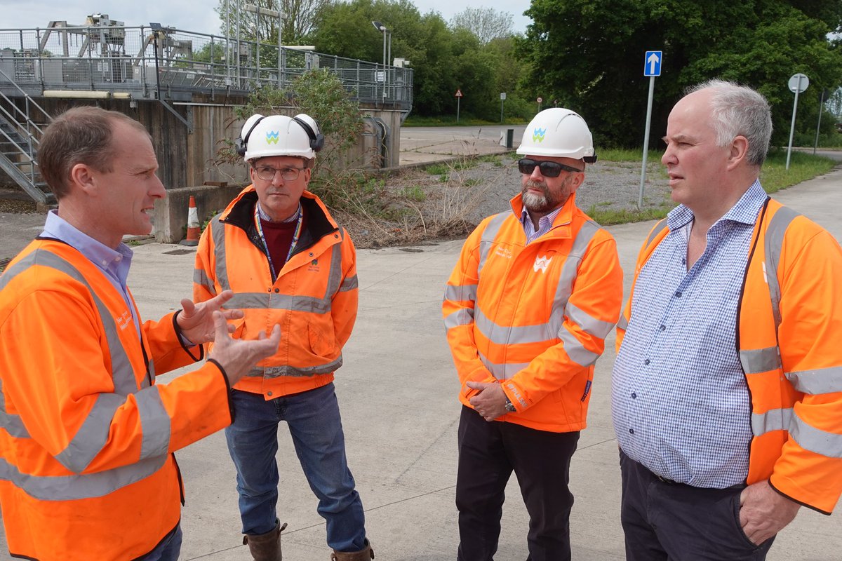 Stopping pollution into our rivers must be a top priority. 

Yesterday, I joined @DwrCymru on a visit to Cog Moors sewage treatment works. 

A recent £50m investment in the site will generate clean energy from sewage through an Advanced Anaerobic Digestion facility.