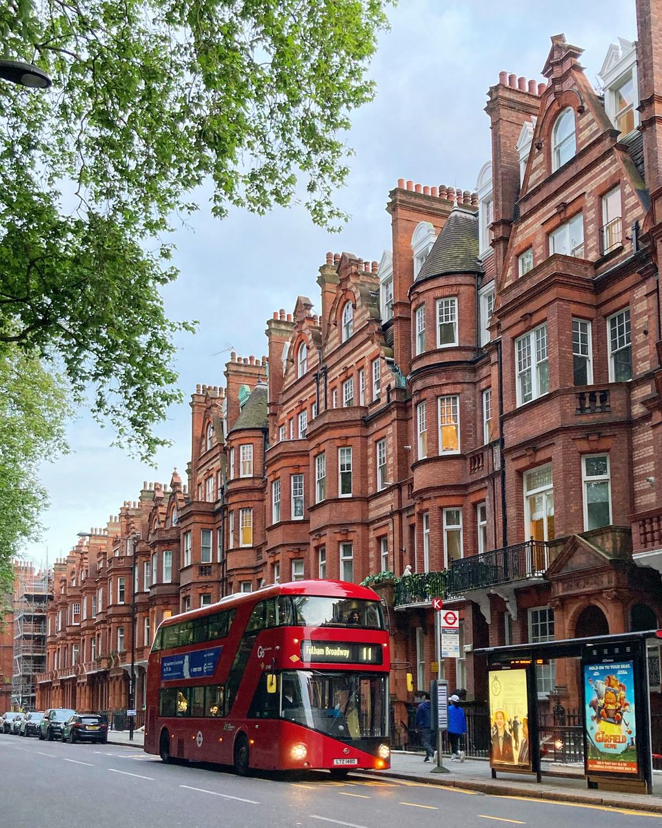 📍Chelsea [📸 @lililondoner] #LetsDoLondon #VisitLondon ow.ly/3yFX50RIAhV