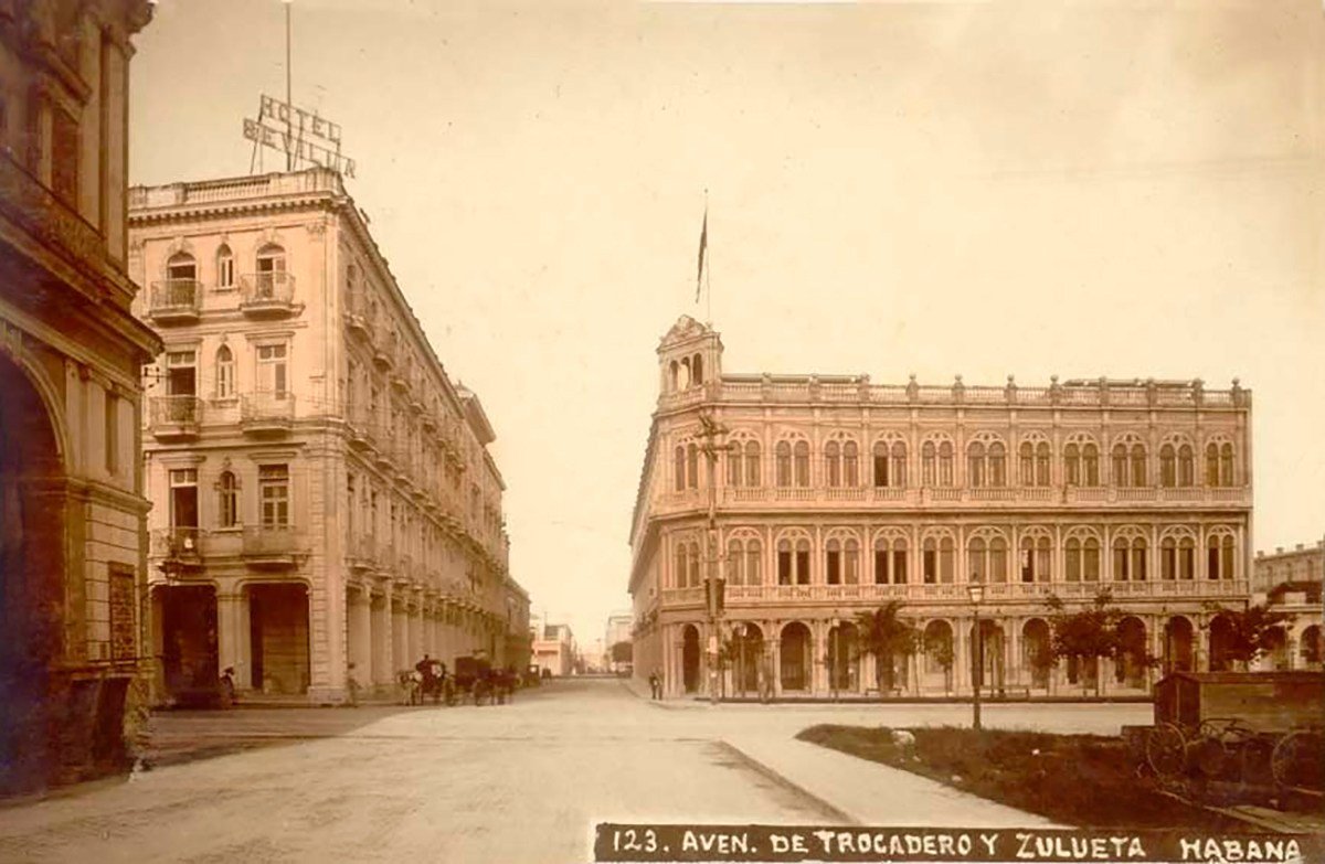#EstampasDeMiCuba - Avenida de Trocadero y Zulueta, La Habana, década de 1900.
