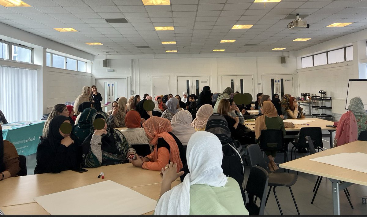 More photos from our mental health seminar today, in collaboration with the Chai project. A wonderfully engaging session, hearing directly from women. @PennineCareNHS @AntHassallNHS @nicky_littler @CHAI_Project our collaboration continues to flourish! ♥️
