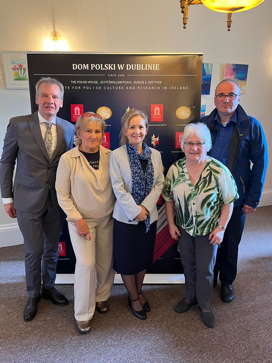At the Polish House in Dublin Director Anna Sochańska met with members of the oldest Polish organisations, who play a significant role in strengthening 🇵🇱🇮🇪 links! Thank you to our incredible diaspora & your good work!