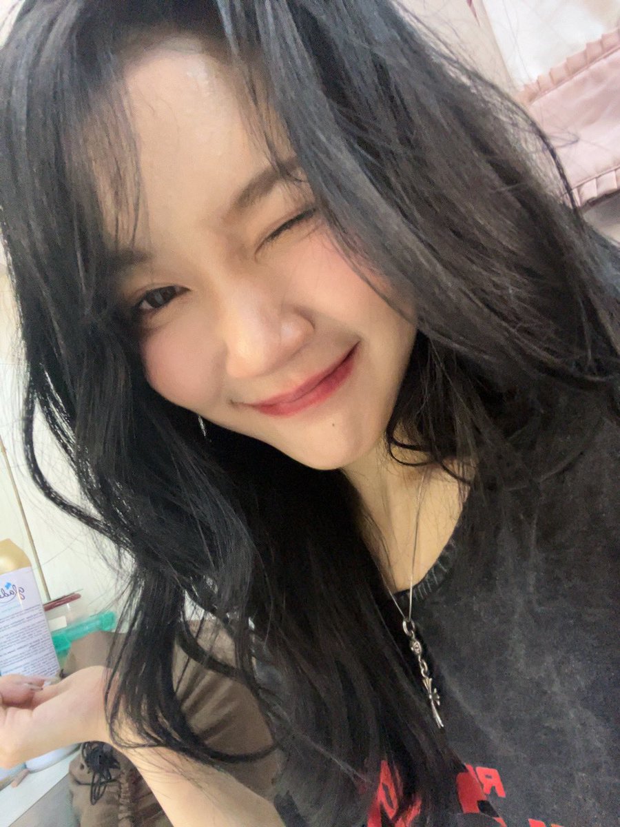 Marsha Lenathea tweet media