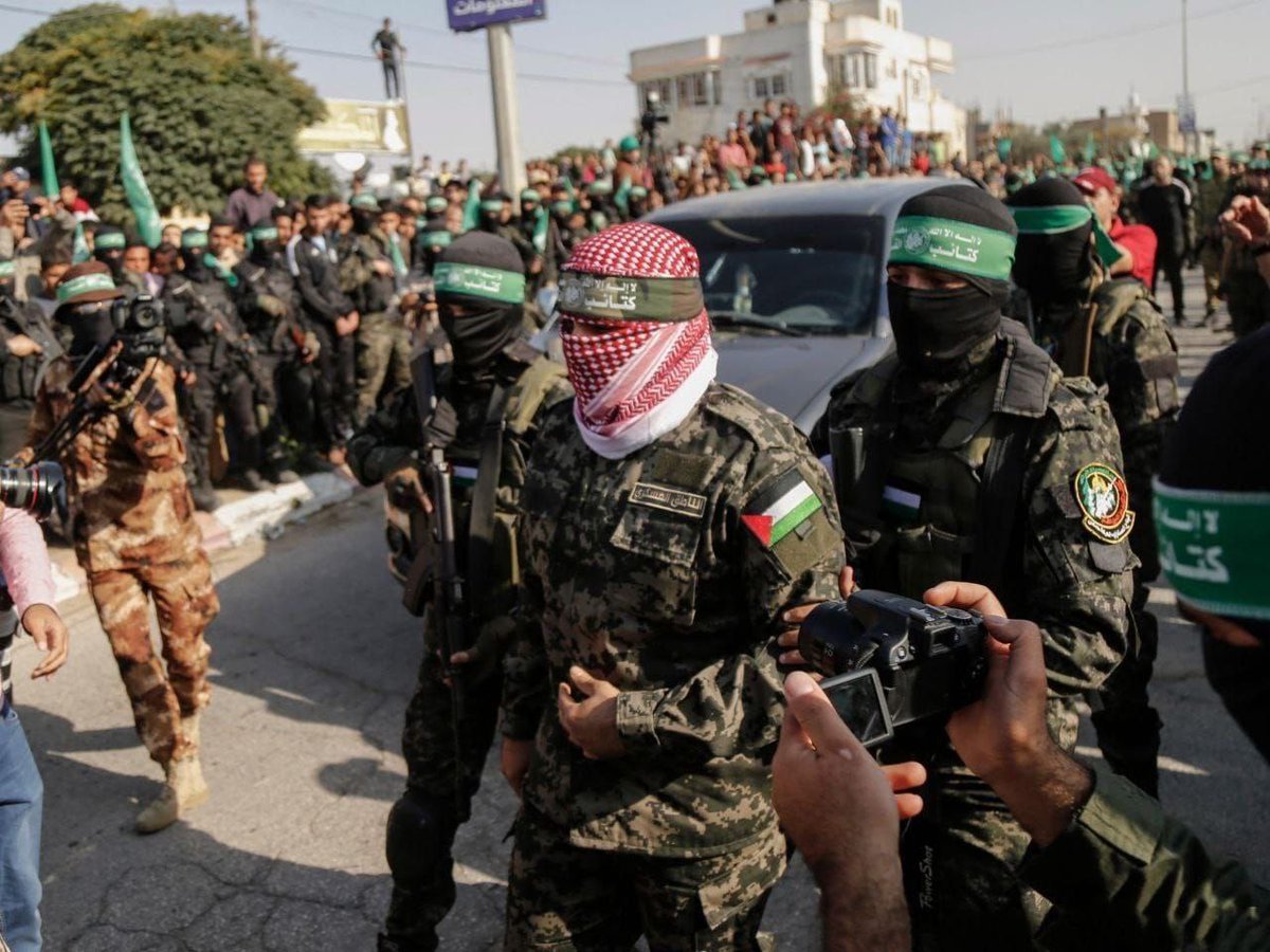 🔴 SON DAKİKA 🗣️ Kassam Tugayları Sözcüsü Ebu Ubeyde: 'Gazze halkı ve direnişi 7 Ekim'den beri 32 haftadır İsrail barbarlığına karşı efsanevi bir savunma yürütüyor.'