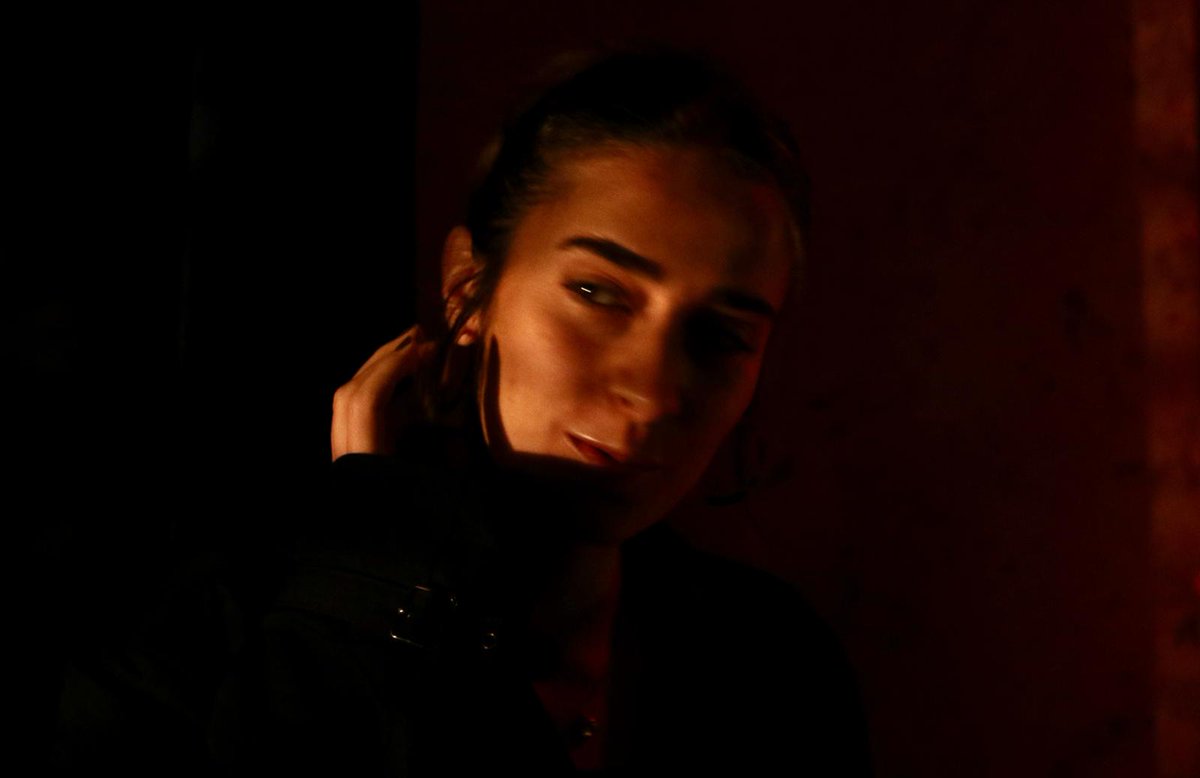 La Escritora de Ella Hickson. Ser joven mujer artista y feminista en la era del #SeAcabó.  En <a href="/TheatreFTPeople/">Theatre For The People</a> 16, 17, 18, 19 y 21 de mayo entrada gratuita reserva obligatoria en reservas@theatreforthepeople.com theatreforthepeople.com