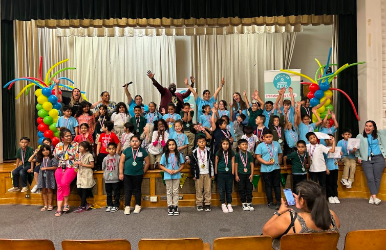 CAR ❤️ @CasaViewES! Congratulations on another great year! Thank you to @TexasMutual our wonderful corporate sponsor for their Reading Rally! Thank you to the @TexasMutual volunteers: Tamara LeBrun, April Powell, Alex Land, Frederic Soto, and Regina Glessner!! @Mrs_Andazola