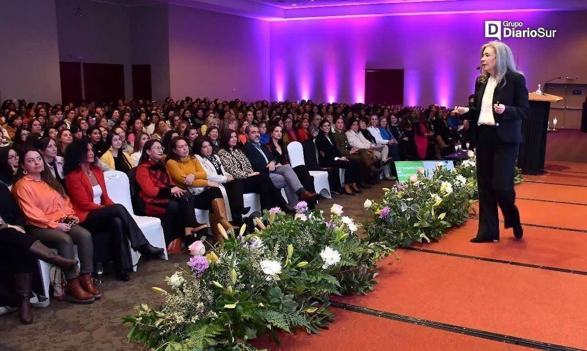 Celebran el empoderamiento femenino en nueva versión del Seminario de Mujeres Líderes del Sur #Osorno #LosLagos #Mujeres #Emprendedoras #Empresarias #Aproleche tinyurl.com/28eotds4