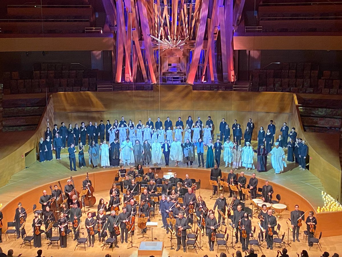 Després de la gran estrena de 'Fidelio' d'ahir al Walt Disney Concert Hall, avui tornem amb una segona sessió! 🤩 Amb @LAPhil, @DeafWest i Coro de Manos Blancas, sota la batuta de @GustavoDudamel 🙌🏼