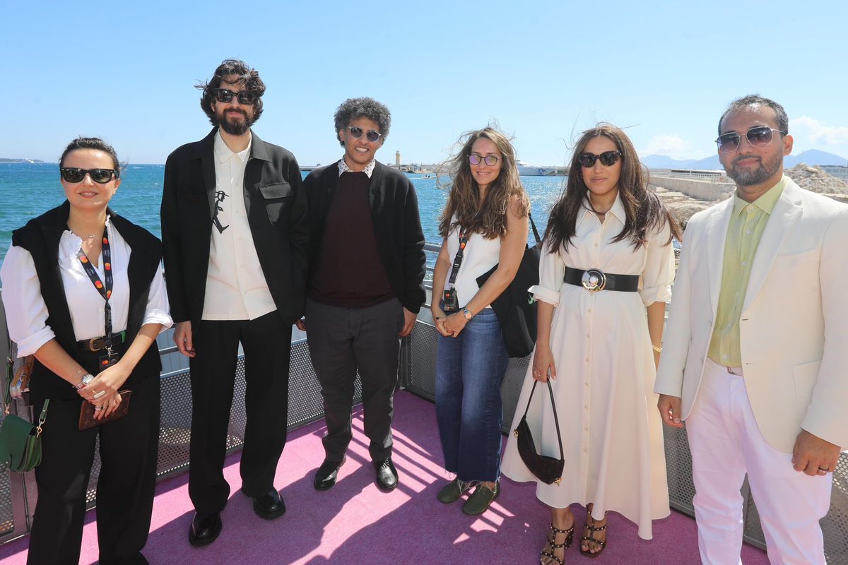 فيلم #نورة في #مهرجان_كان. فصل جديد في تاريخ السينما السعودية وتتويج للعمل المتكامل في #مؤسسة_البحر_الأحمر_السينمائي التي لم يمض على تأسيسها سوى ثلاثة أعوام. 
الرؤية السعودية اقتصاد متنوّع وعالمية وإبداع وتنمية قدرات، فخورون أننا جزء منها 🇸🇦

<a href="/RedSeaFilm/">RedSeaFilm</a>