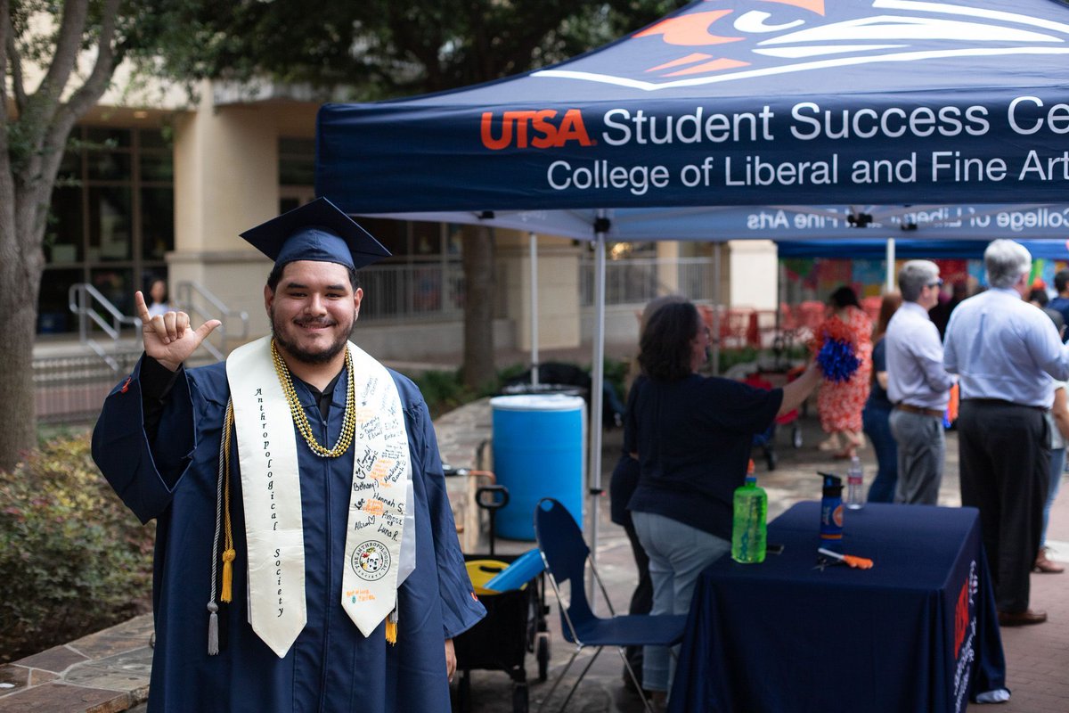 UTSACOLFA's tweet image. Congratulations to our COLFA 2024 Spring/Summer Graduates! You made it! 🤩 

We are so excited to see you walk the stage at 4:30 PM  today at the Alamodome. 🧡 💙 

#UTSA #UTSAGrad24 #Roadrunnerwalk