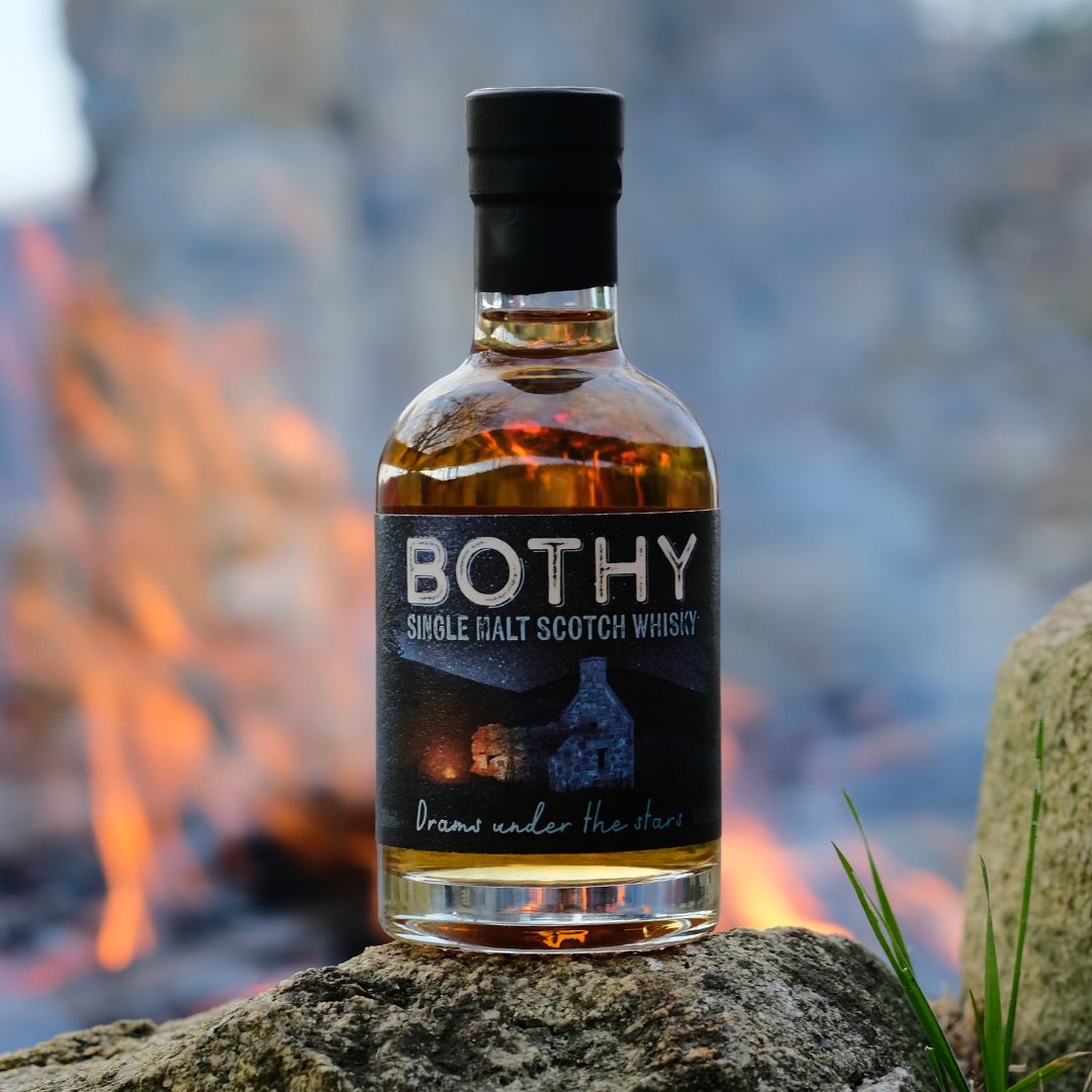 Big flavour, small bottle! 🥃 

Our souvenir 'Bothy' single malt #ScotchWhisky bottlings may be only small, but they pack a punch of Speyside magic! 🏞️ 

Perfect for cosy nights by the bonfire 🔥✨

#MurrayMcDavid #InspiredScotchWhisky #ArtofMaturation #Whisky #TheOldBothy