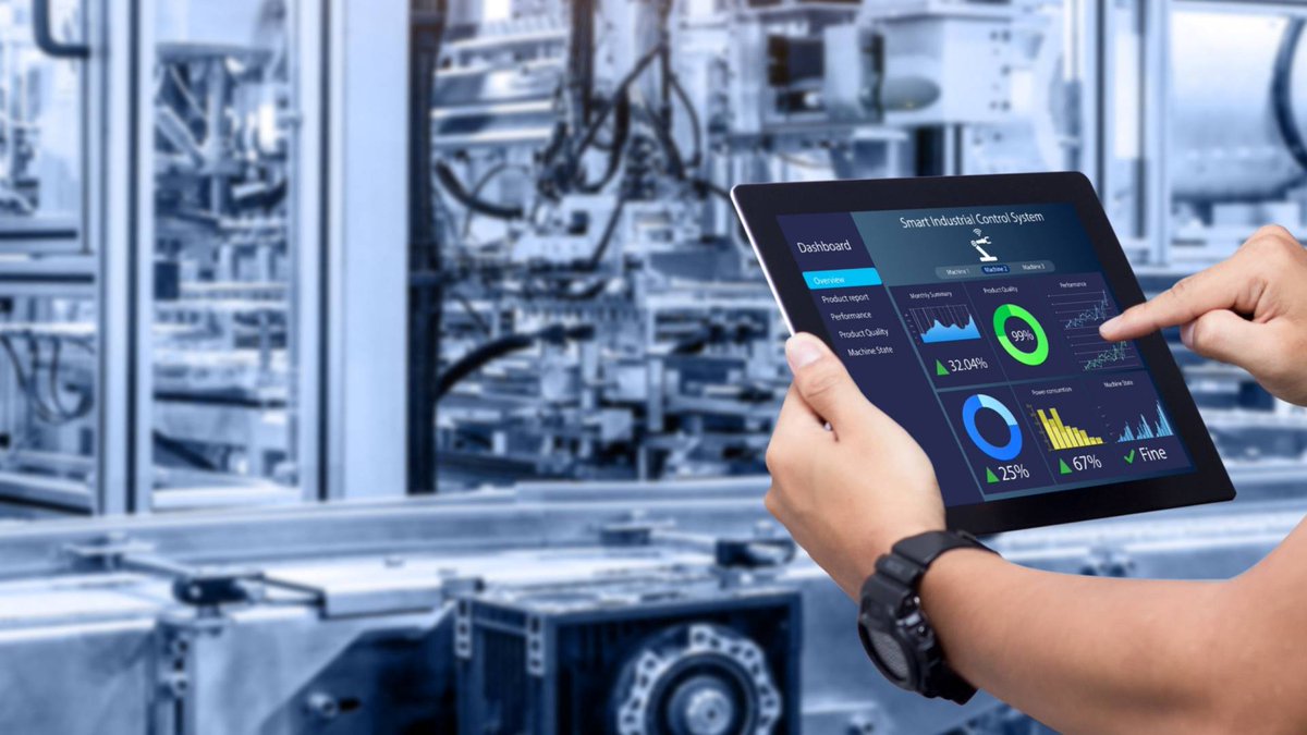 A custom #DigitalTwin software that combines #BigData, #AI, #ML, and #IoT is the key to #DigitalTransformation. It's mainly used in #IIoT, Engineering, #Manufacturing, #Healthcare, and Energy verticals. 🚀 Contact us to know more: bit.ly/3utc6ay #Industry40