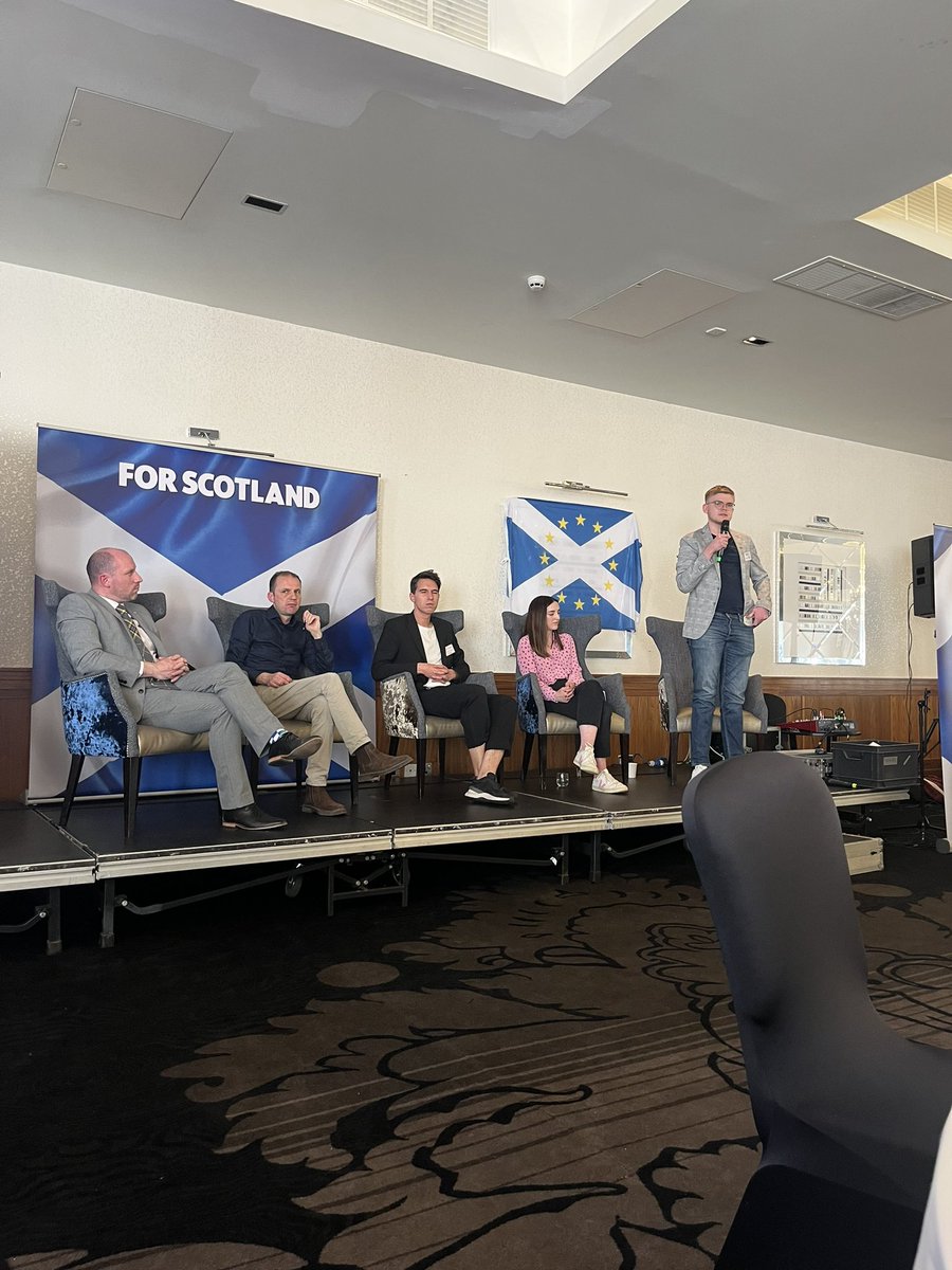 German activist, Jakob Hass: “I can definitely say, Europe does leave a light on for Scotland” 

#YSIInternationalConference @YSINational @theSNP