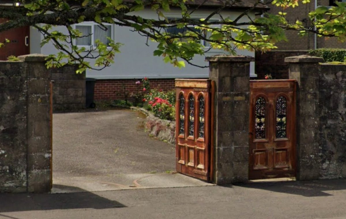 Following my talk on Balclutha Mansion, I have just been told that the original gates to the house were bought at demolition and are now at a house on the Esplanade. #LocalHistory #Greenock