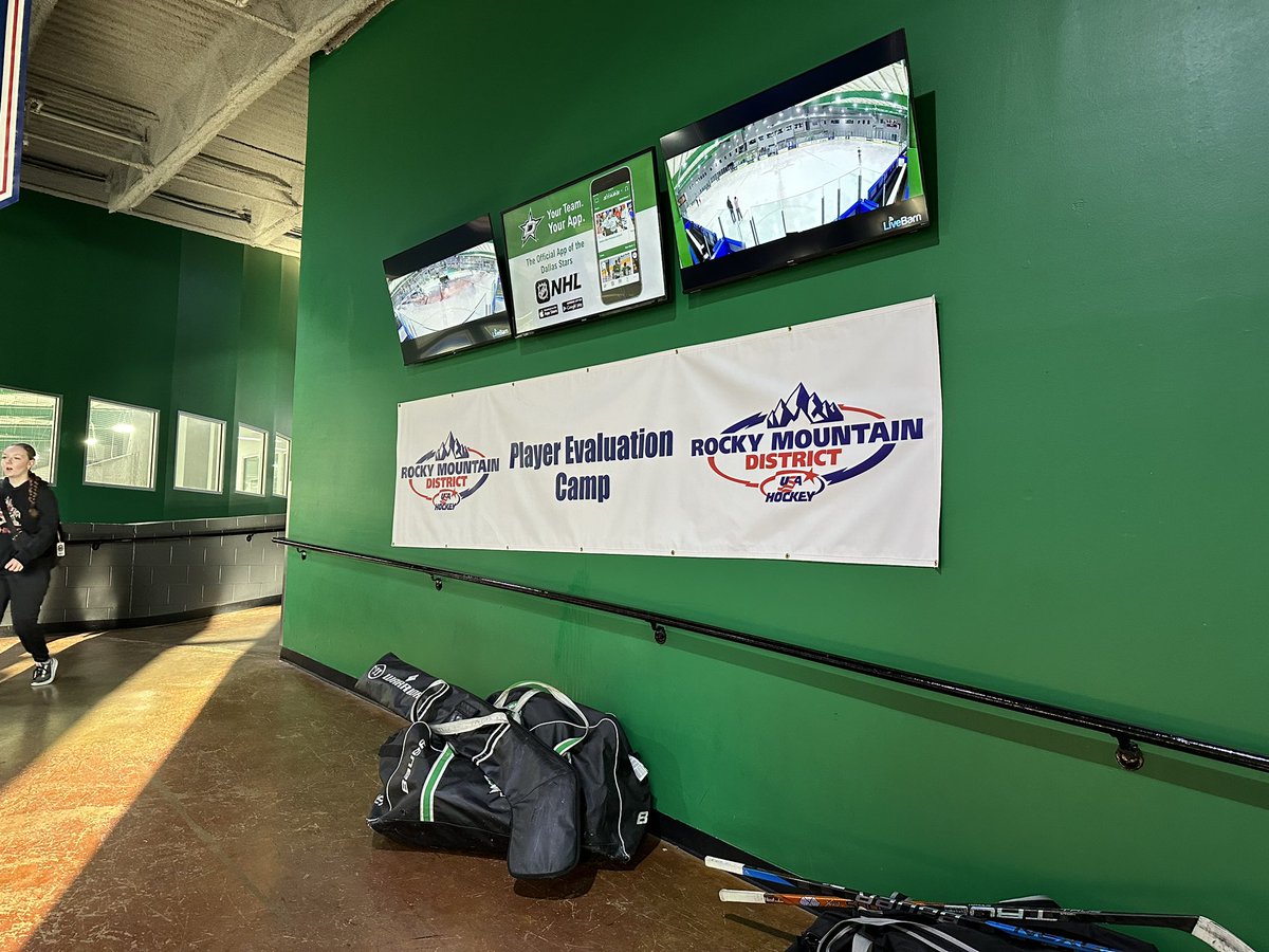 Check in has started. Tough travel day for many yesterday but hopefully everyone is safe. Good luck to everyone.