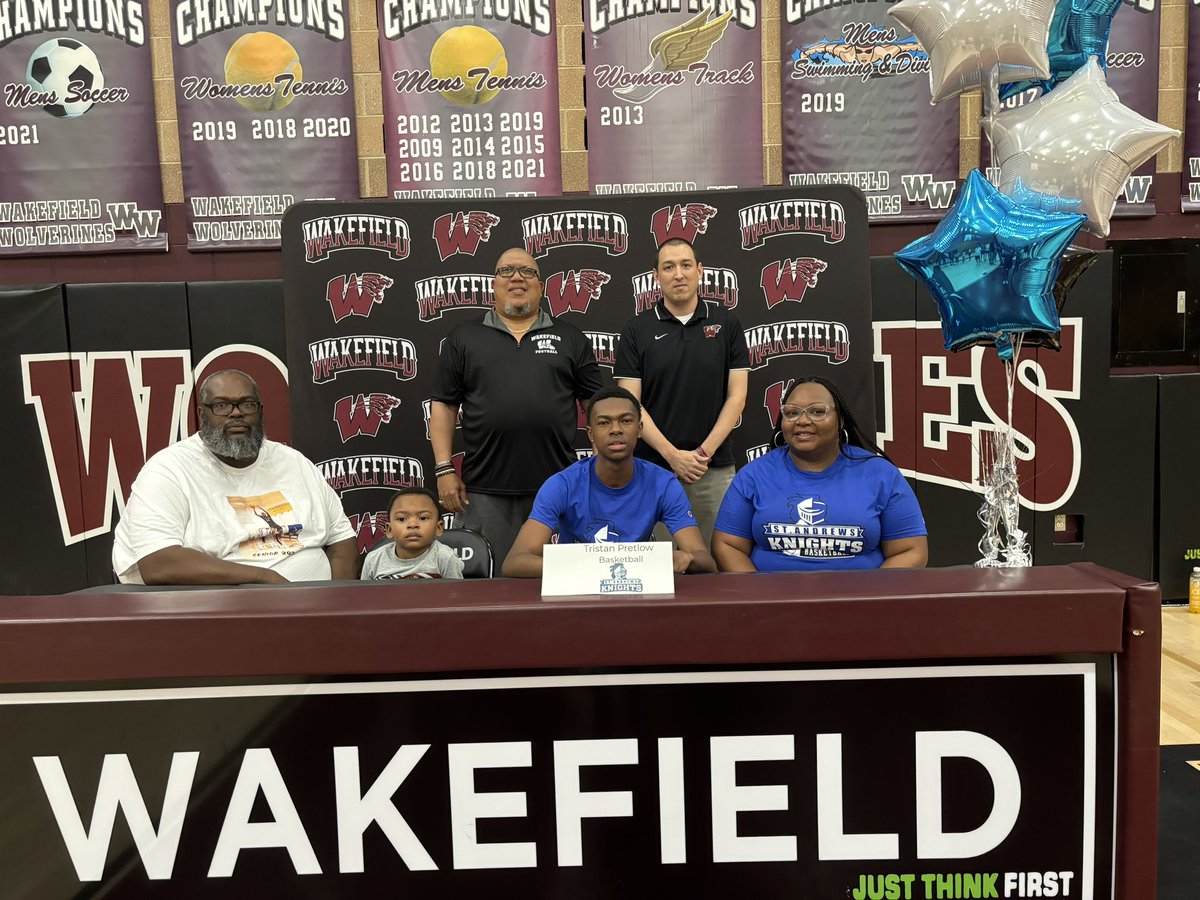WakefieldMBB's tweet photo. Signing Day 2024 ✍️

@tristia_nnn @SyncereBurnette https://t.co/zGMuRnQg4v