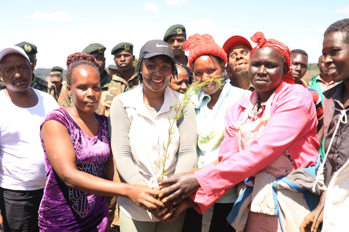 The @EnergyMinK has fully distilled its 2024 long rains tree growing targets, assigning each of its 2 departments, 9 agencies and development partners monthly targets for its sites in Baringo and Kericho Counties. Joined the Ministry's fraternity led by Energy PS @AlexKWachira,