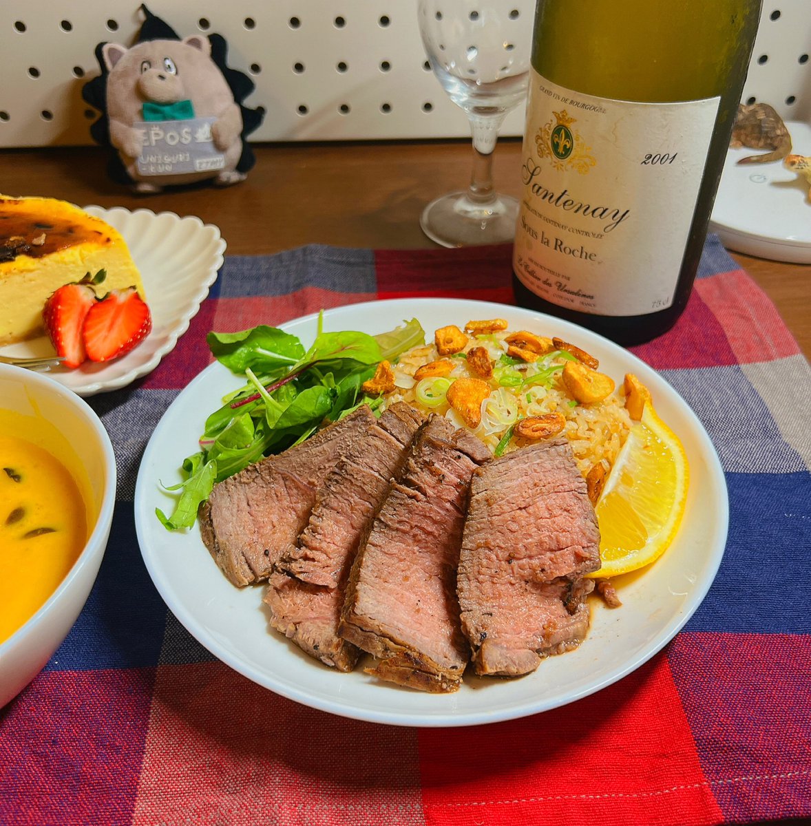 aqmealcook's tweet photo. 今日の自炊𓎩𓌉𓇋
クラシルさんのレシピ参考にした🤲🏻
☆ローストビーフ
☆かぼちゃのシチュー
 #おうちごはん  #自炊
 #料理好きな人と繋がりたい 
 #ローストビーフ https://t.co/wwTF211x1J
