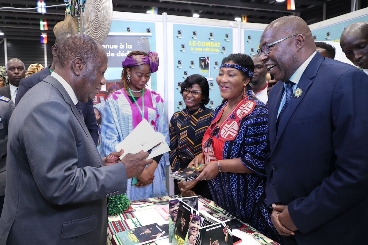 À l’occasion du Salon International du Livre d’Abidjan #SILA2024, rendez-vous annuel incontournable pour les passionnés de lecture, j’ai été très heureux d’échanger avec les auteurs et les professionnels du secteur du livre⤵️