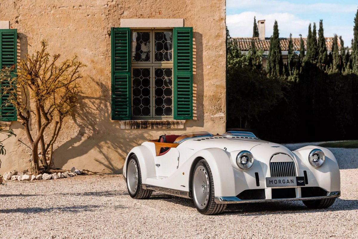 The Morgan @PininfarinaSpA Midsummer is a $200,000 BMW-powered, retro roadster with hand-beaten body panels that can take over 250 hours to create - luxurylaunches.com/transport/morg…
