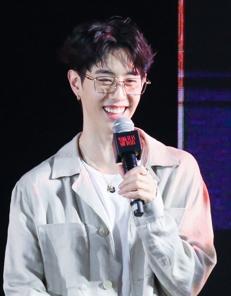 aozy9008's tweet photo. @HITZThailand ต้องมาร์คต้วน จะกี่ปีรอยยิ้มไม่เคยเปลี่ยน

#HITZTHIALAND #MarkTuan @marktuan https://t.co/vdiwdH7SCg