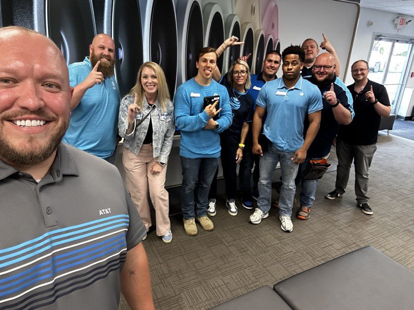 Big day yesterday ! Team  #Primetime⚡️ got to meet <a href="/team_oselett/">Danielle Oselett</a> and <a href="/404girl/">Betsy Francis</a>! Everyone is looking forward to winning together in 2024!

#LifeAtATT #teamFire #MightyMas