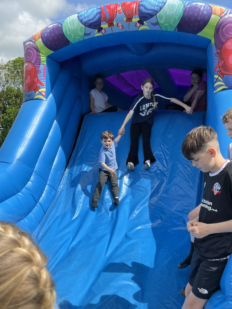 WOW! Thank you Year 6 for letting us have a turn on your SATS prize! Well done we’re so proud of how hard you have worked! <a href="/ComberbachMrsS/">Miss Simpson</a> @ComberbachMrsY