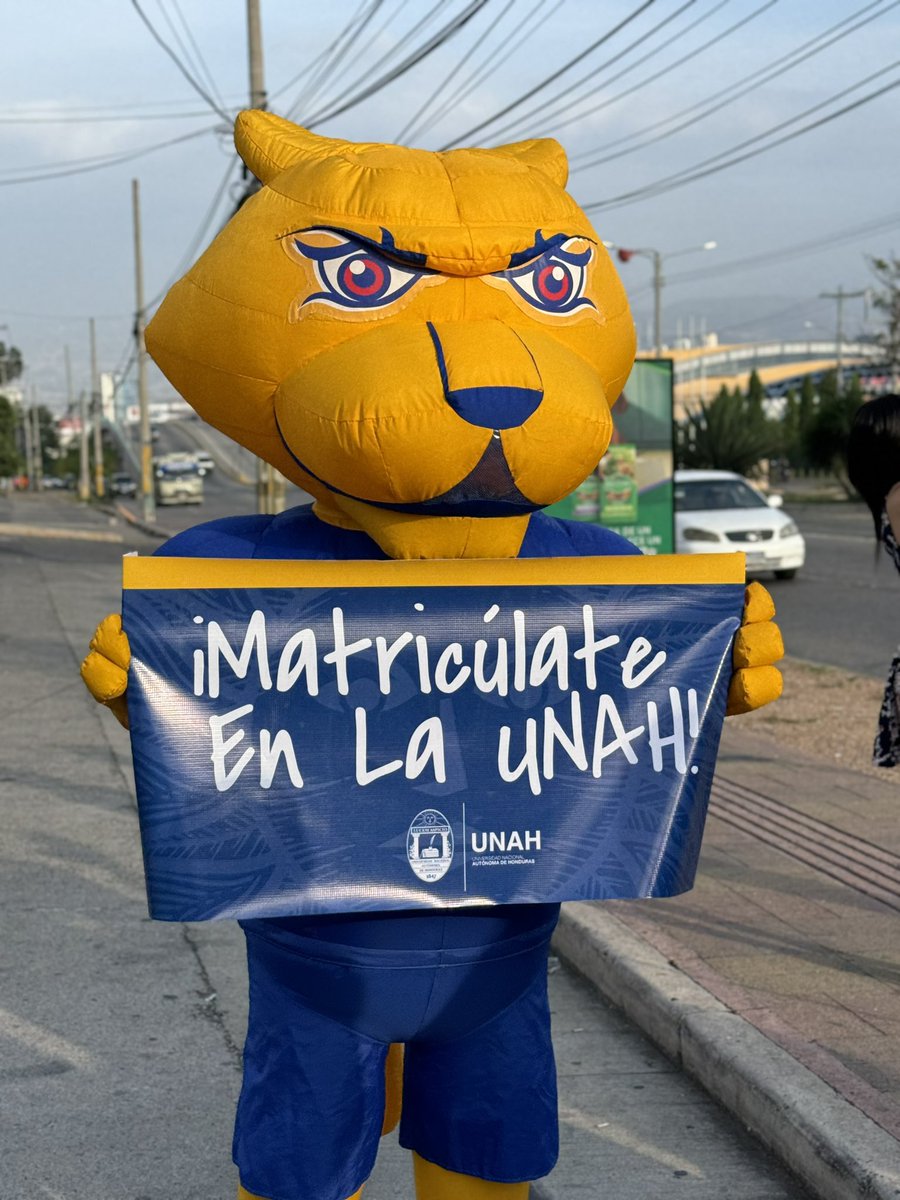 ¡Hoy es viernes y nuestros PUMAS lo saben! Mañana comenzamos la matrícula, que todo mundo se entere 😼 #UNAHNuevaHistoria