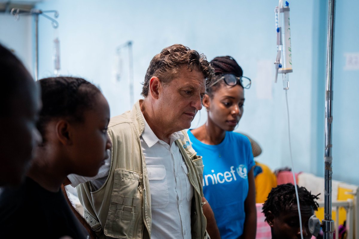 Haiti’s health system is collapsing as key supply routes are blocked. UNICEF Haiti Representative, @BrunoMaesUnicef visited Justinien hospital in Cap-Haitian to explore how to face these immense challenges together. @UNICEF @uniceflac @UNCERF @OCHAHaiti @MsppOfficiel