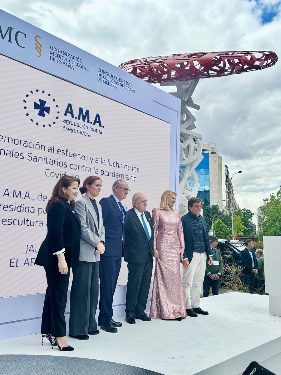 #NotaDePrensa  “El Árbol de la Vida”, la escultura donada por la Fundación A.M.A., acoge el homenaje a los sanitarios organizado por la OMC @CGCOM_Esp en reconocimiento a su entrega durante la pandemia. 

Mas info: amaseguros.com/actualidad/not…