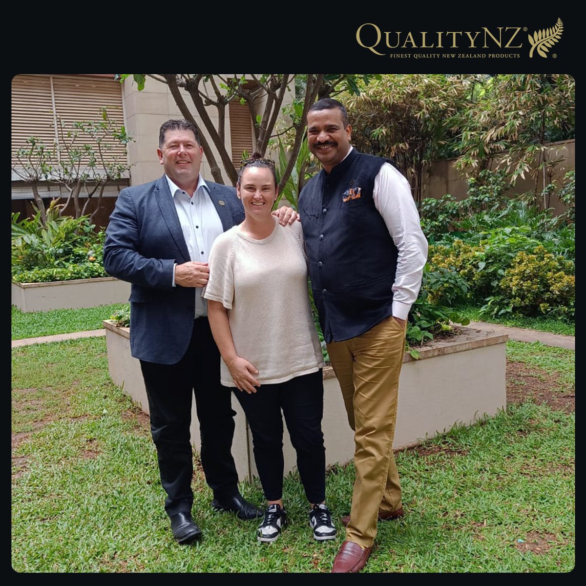 It was an absolute pleasure to meet the extremely talented @kateymartin15, former New Zealand cricketer and renowned commentator. Your passion and energy are truly inspiring! 
.
.
.
#kateymartin #cricketer #newzealand #newzealandcricket #QualityNZ #TastyKiwi #meat #premiumquality